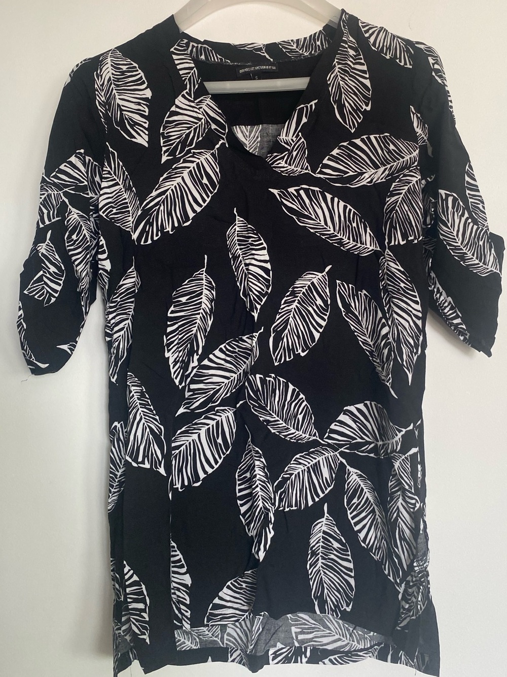 Black and White Leaf Print Women's Blouse